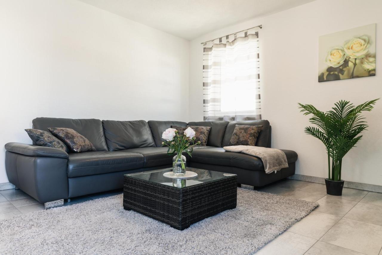 Ferienwohnung Am Zeppelin Hangar ฟรีดริชส์ฮาเฟน ภายนอก รูปภาพ