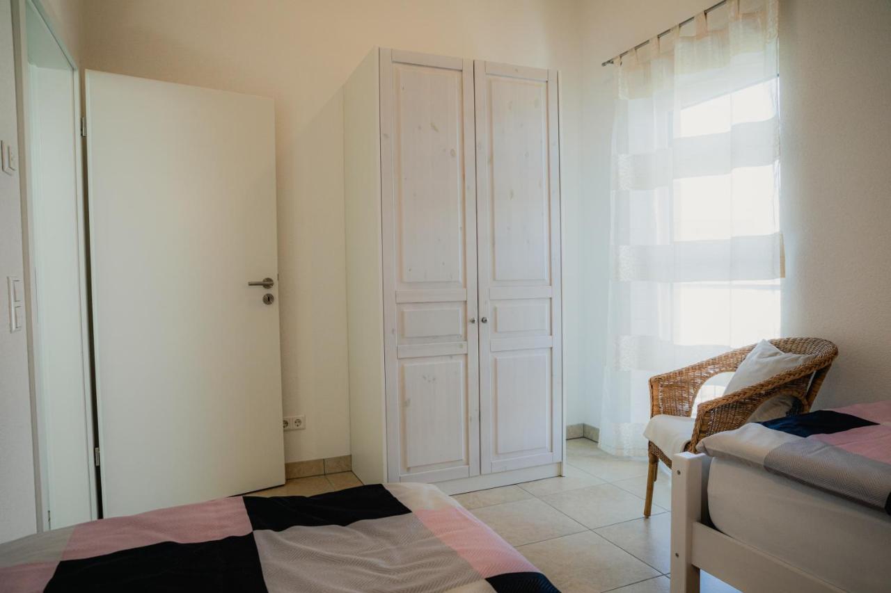 Ferienwohnung Am Zeppelin Hangar ฟรีดริชส์ฮาเฟน ภายนอก รูปภาพ