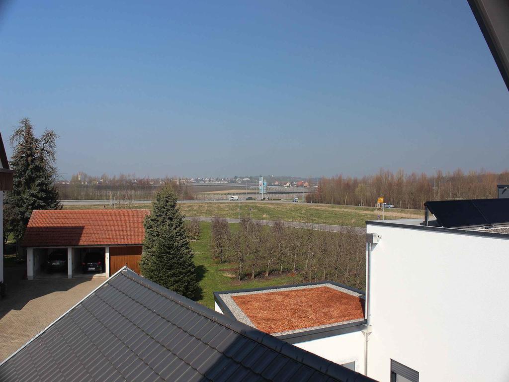 Ferienwohnung Am Zeppelin Hangar ฟรีดริชส์ฮาเฟน ภายนอก รูปภาพ