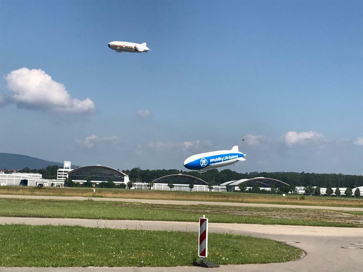 Ferienwohnung Am Zeppelin Hangar ฟรีดริชส์ฮาเฟน ภายนอก รูปภาพ